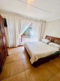 4 Bedroom Property for Sale in Outeniqua Strand Western Cape